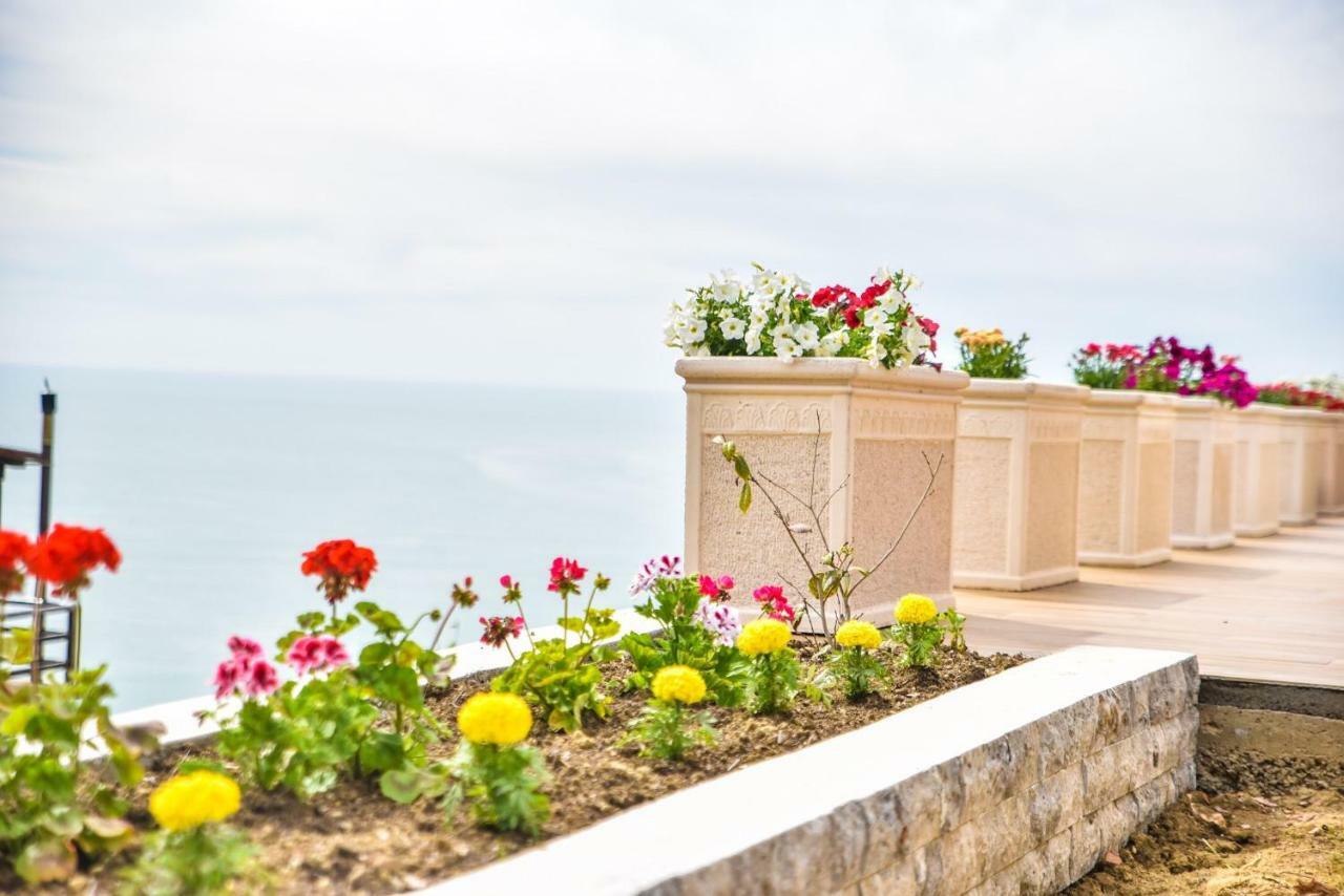 Apartments Blue Heaven Ulcinj Exterior foto